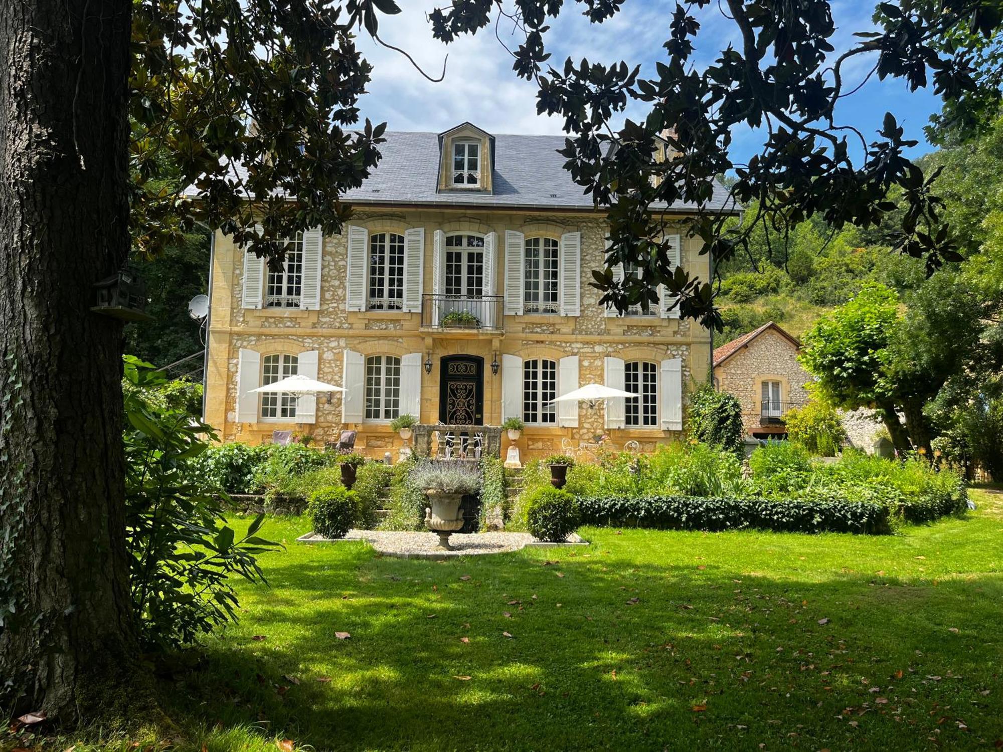 Le Bouquet Bleu Bed And Breakfast Siorac-en-Périgord Exterior photo